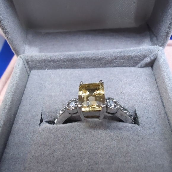 Sterling Silver 92.5 SZ. 8 Rectangle💛Citrine Stone Ring w/Rhinestones - Picture 8 of 16
